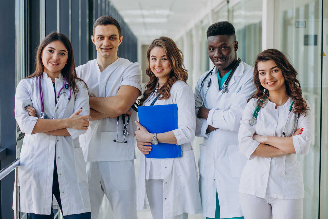 Portal Dicas de Saúde - Mais Médicos tem cerca de 34 mil profissionais inscritos